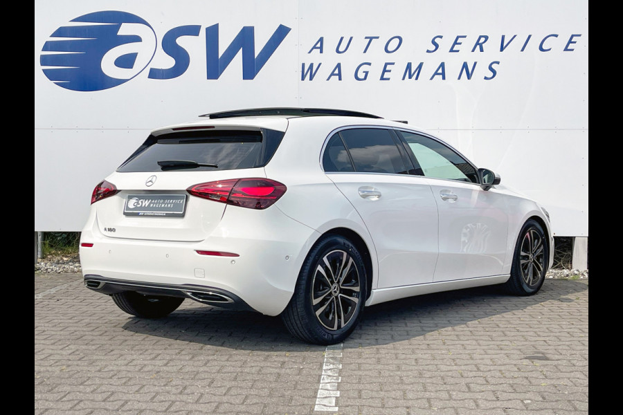 Mercedes-Benz A-Klasse 180 Luxury Line | Facelift | Pano | Ambiente | Camera | CarPlay | LED | Keyless | DAB+
