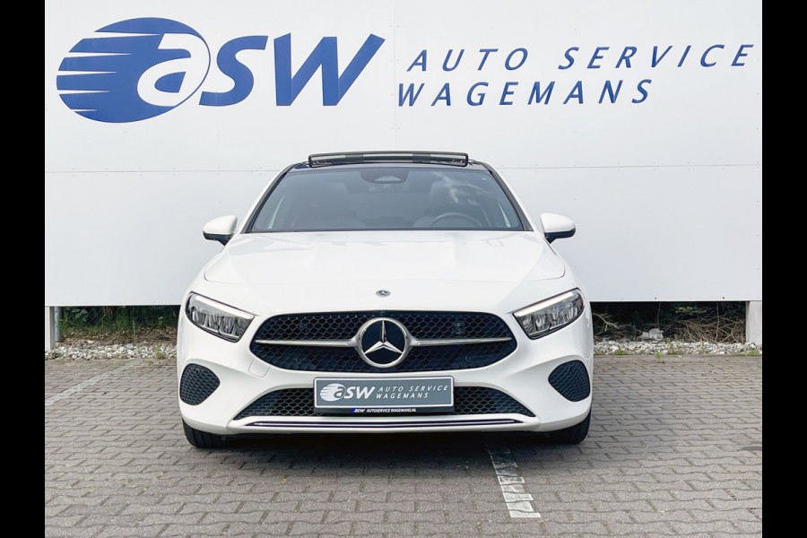 Mercedes-Benz A-Klasse 180 Luxury Line | Facelift | Pano | Ambiente | Camera | CarPlay | LED | Keyless | DAB+