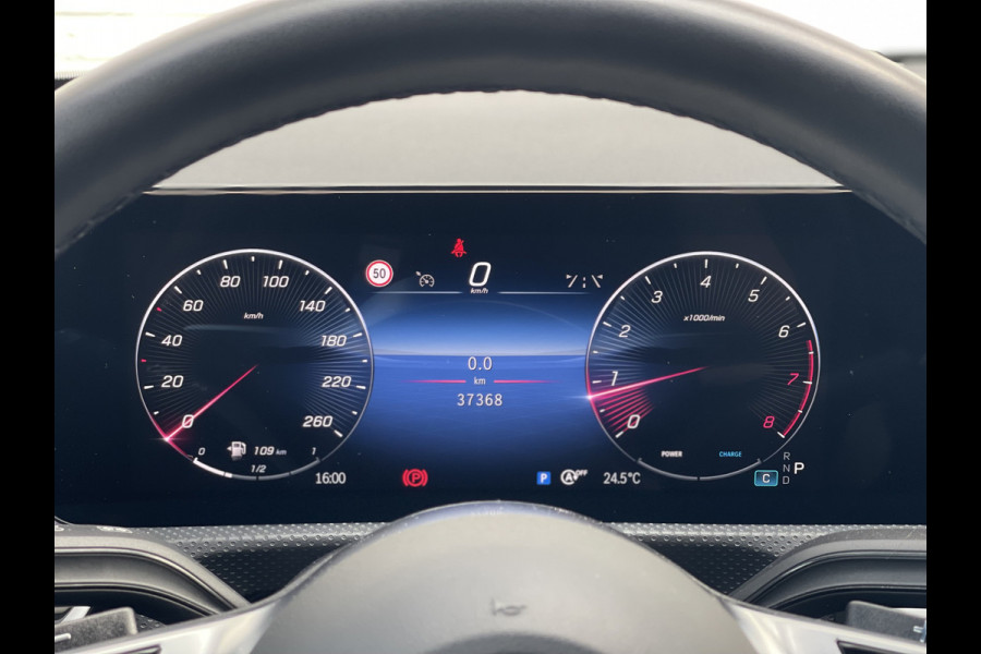 Mercedes-Benz A-Klasse 180 Luxury Line | Facelift | Pano | Ambiente | Camera | CarPlay | LED | Keyless | DAB+