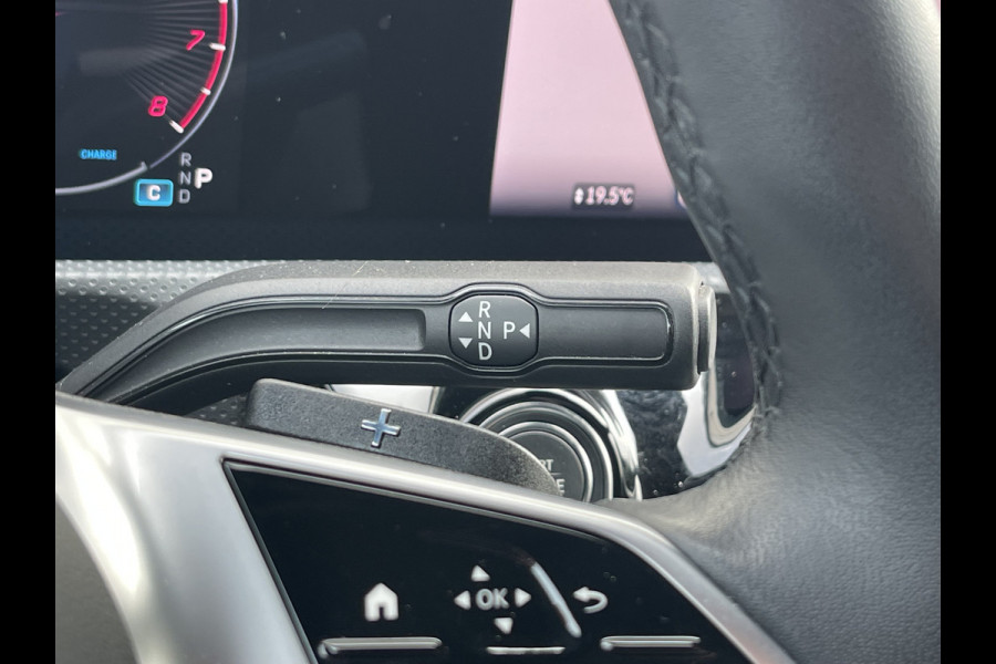 Mercedes-Benz A-Klasse 180 Luxury Line | Facelift | Pano | Ambiente | Camera | CarPlay | LED | Keyless | DAB+