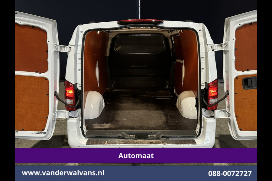 Mercedes-Benz Vito 116 CDI 164pk 9G-Tronic Automaat L3H1 Euro6 Airco | Camera | Apple Carplay | LED Android Auto, Cruisecontrol, Parkeersensoren, 2500kg Trekhaak Mercedes-Benz Vito 116 CDI 164pk 9G-Tronic Automaat L3H1 Euro6 Airco | Camera | Apple Carplay | LED Android Auto, Cruisecontrol, Parkeersensoren, 2500kg Trekhaak