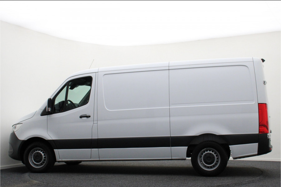 Mercedes-Benz Sprinter 317 CDI Aut. L2H1 Leer, Standkachel, Camera, 3-Zits, Airco, Cruise, Apple Carplay, DAB