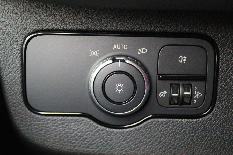 Mercedes-Benz Sprinter 317 CDI Aut. L2H1 Leer, Standkachel, Camera, 3-Zits, Airco, Cruise, Apple Carplay, DAB