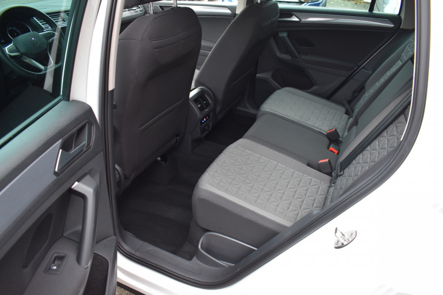 Volkswagen Tiguan 1.5 TSI Life Automaat Navigatie/carplay