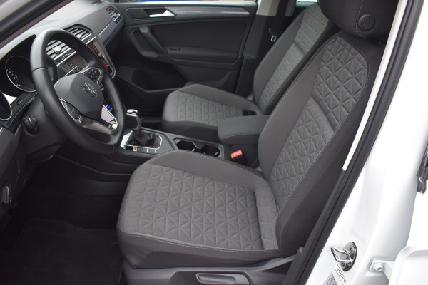 Volkswagen Tiguan 1.5 TSI Life Automaat Navigatie/carplay