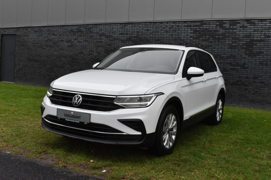 Volkswagen Tiguan 1.5 TSI Life Automaat Navigatie/carplay