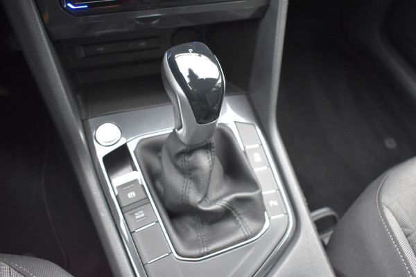 Volkswagen Tiguan 1.5 TSI Life Automaat Navigatie/carplay