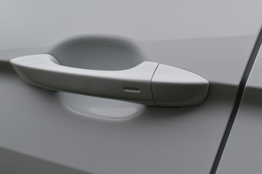 Volkswagen Tiguan 1.5 TSI Life Automaat Navigatie/carplay