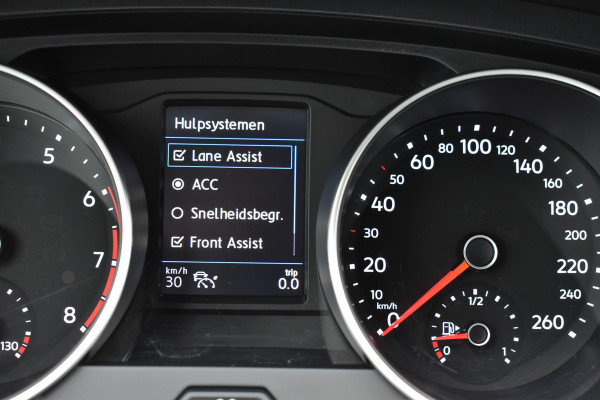 Volkswagen Tiguan 1.5 TSI Life Automaat Navigatie/carplay