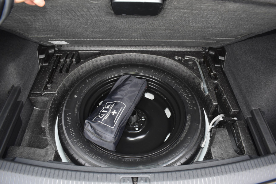 Volkswagen Tiguan 1.5 TSI Life Automaat Navigatie/carplay