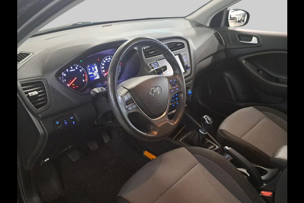 Hyundai i20 1.0 T-GDI Comfort Dealer onderhouden! Incl. Lichtmetalen velgen | Cruise control | Achteruitrijcamera | Trekhaak | Apple carplay & Android auto Hyundai i20 1.0 T-GDI Comfort Dealer onderhouden! Incl. Lichtmetalen velgen | Cruise control | Achteruitrijcamera | Trekhaak | Apple carplay & Android auto