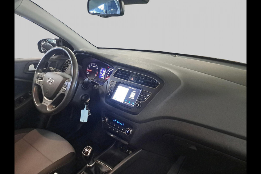 Hyundai i20 1.0 T-GDI Comfort Dealer onderhouden! Incl. Lichtmetalen velgen | Cruise control | Achteruitrijcamera | Trekhaak | Apple carplay & Android auto Hyundai i20 1.0 T-GDI Comfort Dealer onderhouden! Incl. Lichtmetalen velgen | Cruise control | Achteruitrijcamera | Trekhaak | Apple carplay & Android auto