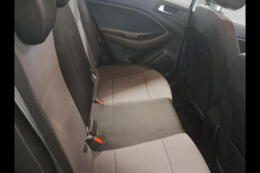 Hyundai i20 1.0 T-GDI Comfort Dealer onderhouden! Incl. Lichtmetalen velgen | Cruise control | Achteruitrijcamera | Trekhaak | Apple carplay & Android auto Hyundai i20 1.0 T-GDI Comfort Dealer onderhouden! Incl. Lichtmetalen velgen | Cruise control | Achteruitrijcamera | Trekhaak | Apple carplay & Android auto