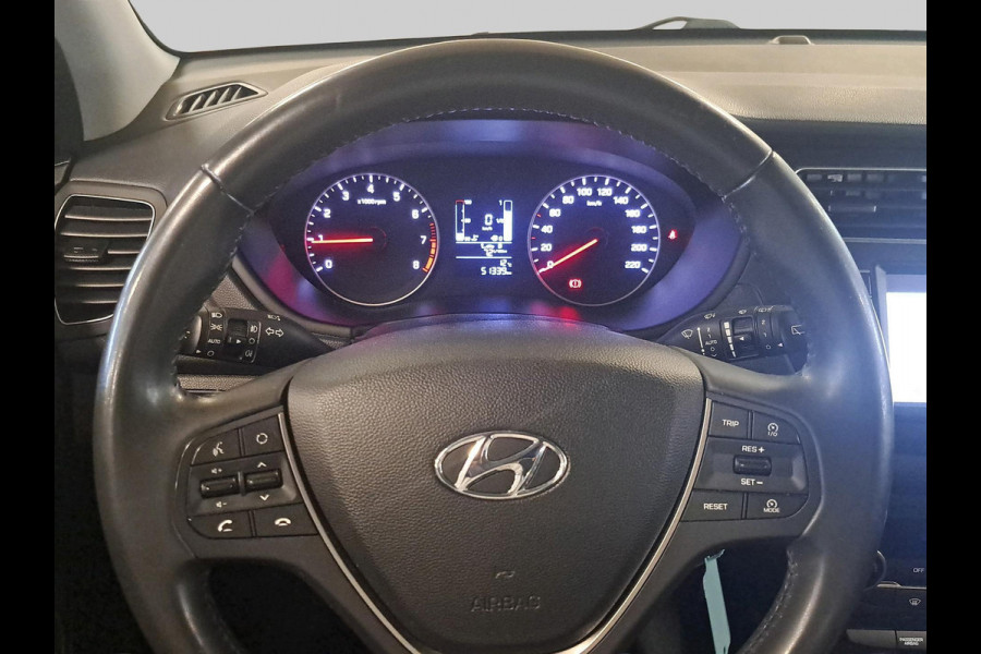 Hyundai i20 1.0 T-GDI Comfort Dealer onderhouden! Incl. Lichtmetalen velgen | Cruise control | Achteruitrijcamera | Trekhaak | Apple carplay & Android auto Hyundai i20 1.0 T-GDI Comfort Dealer onderhouden! Incl. Lichtmetalen velgen | Cruise control | Achteruitrijcamera | Trekhaak | Apple carplay & Android auto