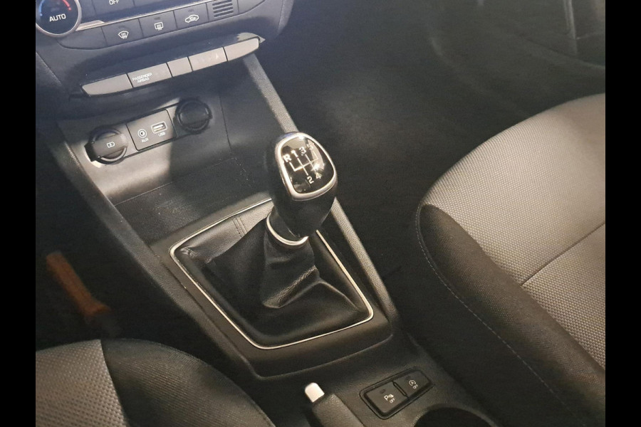 Hyundai i20 1.0 T-GDI Comfort Dealer onderhouden! Incl. Lichtmetalen velgen | Cruise control | Achteruitrijcamera | Trekhaak | Apple carplay & Android auto Hyundai i20 1.0 T-GDI Comfort Dealer onderhouden! Incl. Lichtmetalen velgen | Cruise control | Achteruitrijcamera | Trekhaak | Apple carplay & Android auto