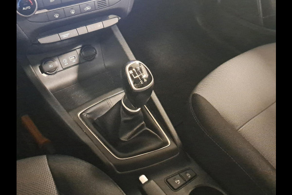 Hyundai i20 1.0 T-GDI Comfort Dealer onderhouden! Incl. Lichtmetalen velgen | Cruise control | Achteruitrijcamera | Trekhaak | Apple carplay & Android auto Hyundai i20 1.0 T-GDI Comfort Dealer onderhouden! Incl. Lichtmetalen velgen | Cruise control | Achteruitrijcamera | Trekhaak | Apple carplay & Android auto