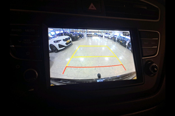 Hyundai i20 1.0 T-GDI Comfort Dealer onderhouden! Incl. Lichtmetalen velgen | Cruise control | Achteruitrijcamera | Trekhaak | Apple carplay & Android auto Hyundai i20 1.0 T-GDI Comfort Dealer onderhouden! Incl. Lichtmetalen velgen | Cruise control | Achteruitrijcamera | Trekhaak | Apple carplay & Android auto