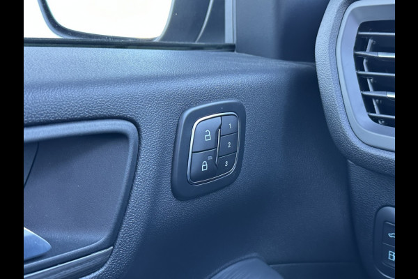 Ford Kuga 2.5 PHEV Active X TREKHAAK! TECHPACK! WINTERPACK! Ford Kuga 2.5 PHEV Active X TREKHAAK! TECHPACK! WINTERPACK!