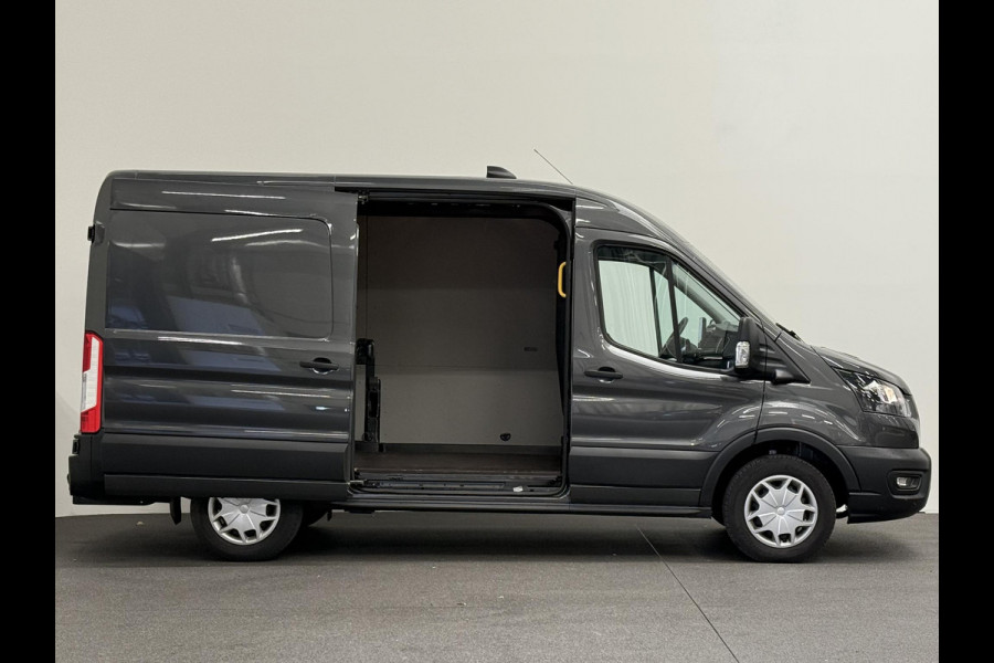 Ford Transit 310 L2H2 Trend Automaat Airco Bluetooth Camera Cruise Control Ford Transit 310 L2H2 Trend Automaat Airco Bluetooth Camera Cruise Control