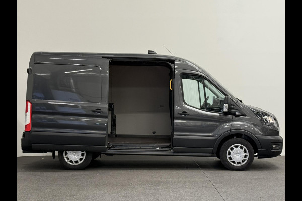 Ford Transit 310 L2H2 Trend Automaat Airco Bluetooth Camera Cruise Control Ford Transit 310 L2H2 Trend Automaat Airco Bluetooth Camera Cruise Control