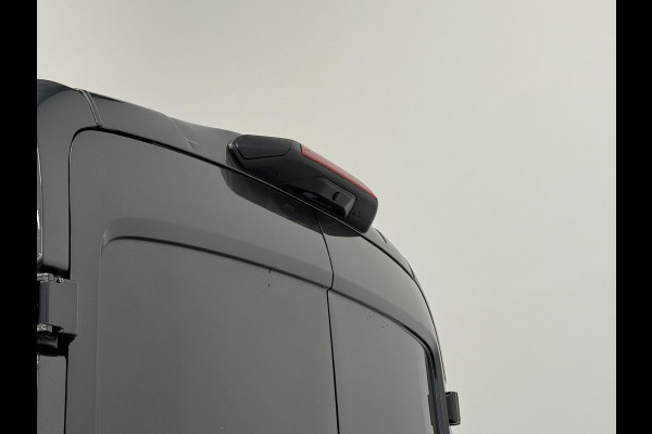 Ford Transit 310 L2H2 Trend Automaat Airco Bluetooth Camera Cruise Control Ford Transit 310 L2H2 Trend Automaat Airco Bluetooth Camera Cruise Control