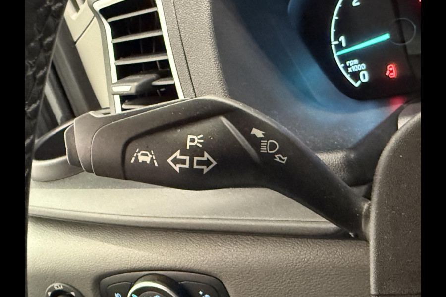 Ford Transit 310 L2H2 Trend Automaat Airco Bluetooth Camera Cruise Control Ford Transit 310 L2H2 Trend Automaat Airco Bluetooth Camera Cruise Control