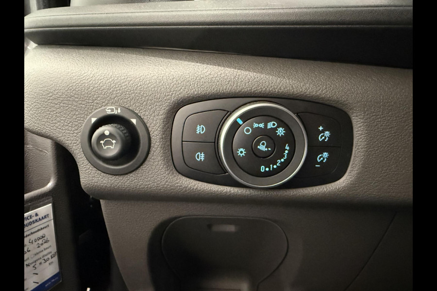 Ford Transit 310 L2H2 Trend Automaat Airco Bluetooth Camera Cruise Control Ford Transit 310 L2H2 Trend Automaat Airco Bluetooth Camera Cruise Control