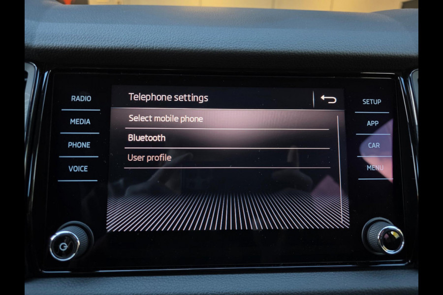 Škoda Kodiaq 1.5 TSI Style Business / CARPLAY / P.SENSOREN / ISOFIX / STOELVERW. / CRUISE / EXTRA SET / NWE BEURT / GARANTIE !