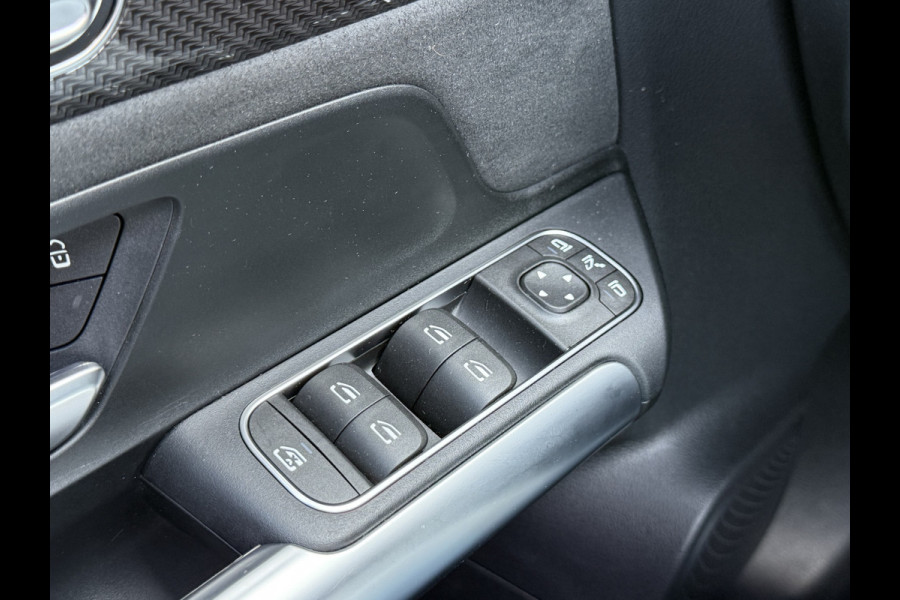 Mercedes-Benz B-Klasse 200 AMG Line | Pano | Trekhaak | Memory | Camera | LED | DAB+