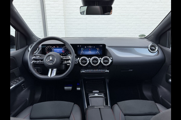 Mercedes-Benz B-Klasse 200 AMG Line | Pano | Trekhaak | Memory | Camera | LED | DAB+