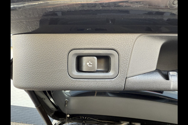 Mercedes-Benz B-Klasse 200 AMG Line | Pano | Trekhaak | Memory | Camera | LED | DAB+