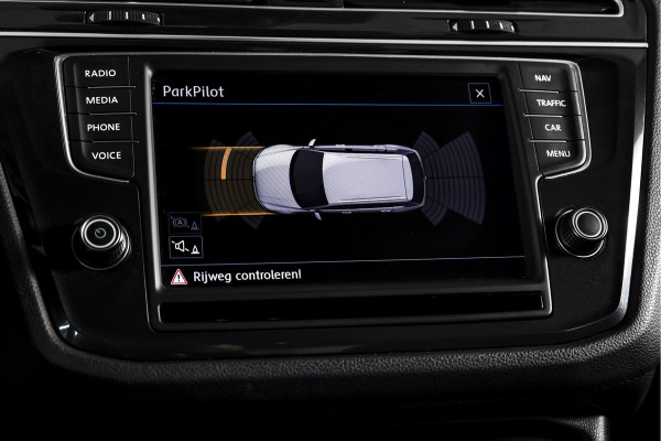Volkswagen Tiguan 1.4 TSI Comfortline 125 PK | Elek. Trekhaak | Cruise | PDC | NAV | ECC | LM 20" | Volkswagen Tiguan 1.4 TSI Comfortline 125 PK | Elek. Trekhaak | Cruise | PDC | NAV | ECC | LM 20" |
