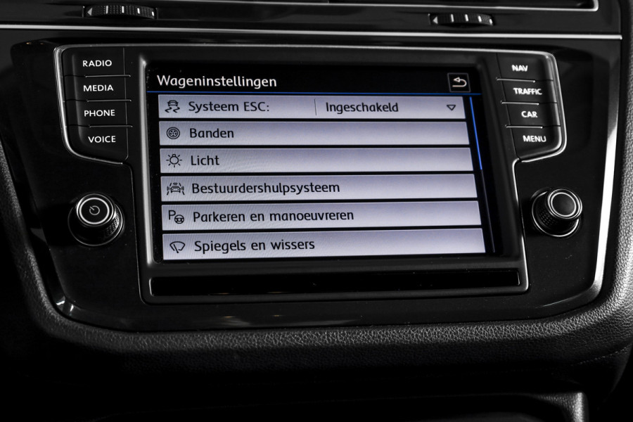 Volkswagen Tiguan 1.4 TSI Comfortline 125 PK | Elek. Trekhaak | Cruise | PDC | NAV | ECC | LM 20" | Volkswagen Tiguan 1.4 TSI Comfortline 125 PK | Elek. Trekhaak | Cruise | PDC | NAV | ECC | LM 20" |