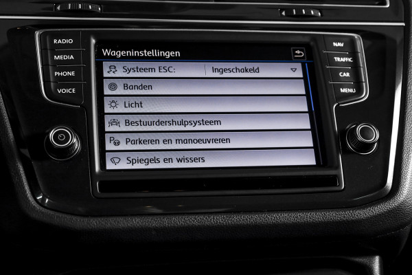 Volkswagen Tiguan 1.4 TSI Comfortline 125 PK | Elek. Trekhaak | Cruise | PDC | NAV | ECC | LM 20" | Volkswagen Tiguan 1.4 TSI Comfortline 125 PK | Elek. Trekhaak | Cruise | PDC | NAV | ECC | LM 20" |