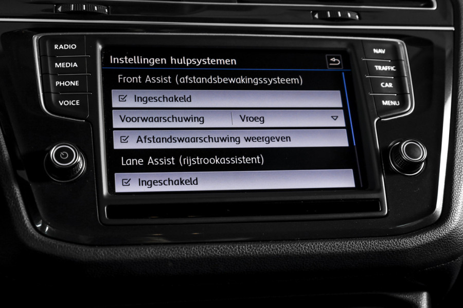 Volkswagen Tiguan 1.4 TSI Comfortline 125 PK | Elek. Trekhaak | Cruise | PDC | NAV | ECC | LM 20" | Volkswagen Tiguan 1.4 TSI Comfortline 125 PK | Elek. Trekhaak | Cruise | PDC | NAV | ECC | LM 20" |