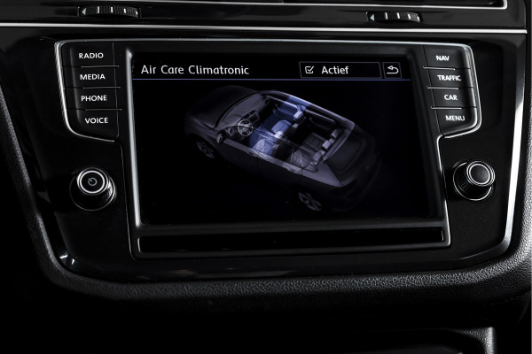 Volkswagen Tiguan 1.4 TSI Comfortline 125 PK | Elek. Trekhaak | Cruise | PDC | NAV | ECC | LM 20" | Volkswagen Tiguan 1.4 TSI Comfortline 125 PK | Elek. Trekhaak | Cruise | PDC | NAV | ECC | LM 20" |