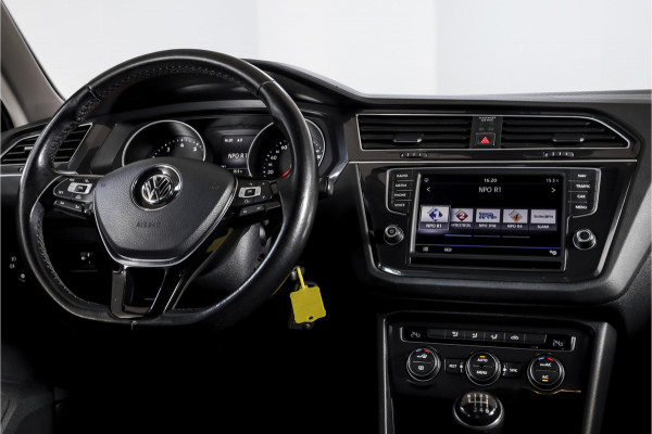 Volkswagen Tiguan 1.4 TSI Comfortline 125 PK | Elek. Trekhaak | Cruise | PDC | NAV | ECC | LM 20" | Volkswagen Tiguan 1.4 TSI Comfortline 125 PK | Elek. Trekhaak | Cruise | PDC | NAV | ECC | LM 20" |