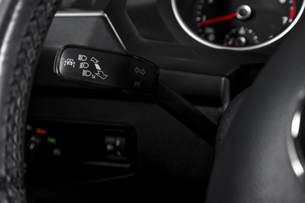 Volkswagen Tiguan 1.4 TSI Comfortline 125 PK | Elek. Trekhaak | Cruise | PDC | NAV | ECC | LM 20" | Volkswagen Tiguan 1.4 TSI Comfortline 125 PK | Elek. Trekhaak | Cruise | PDC | NAV | ECC | LM 20" |