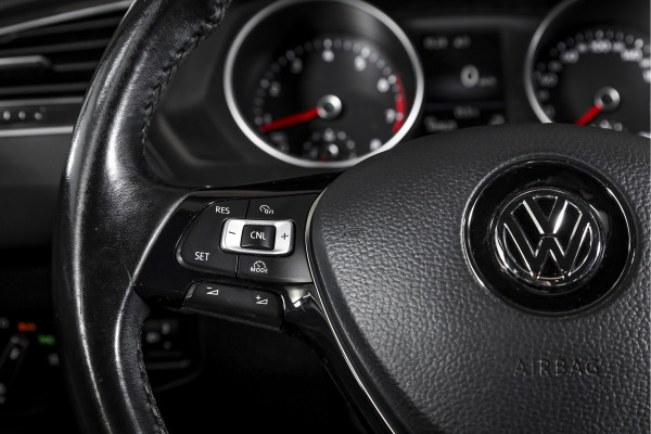 Volkswagen Tiguan 1.4 TSI Comfortline 125 PK | Elek. Trekhaak | Cruise | PDC | NAV | ECC | LM 20" | Volkswagen Tiguan 1.4 TSI Comfortline 125 PK | Elek. Trekhaak | Cruise | PDC | NAV | ECC | LM 20" |