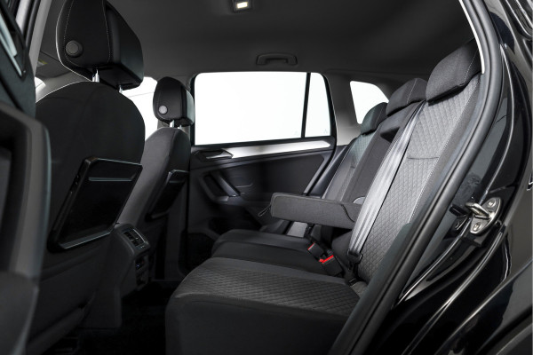 Volkswagen Tiguan 1.4 TSI Comfortline 125 PK | Elek. Trekhaak | Cruise | PDC | NAV | ECC | LM 20" | Volkswagen Tiguan 1.4 TSI Comfortline 125 PK | Elek. Trekhaak | Cruise | PDC | NAV | ECC | LM 20" |