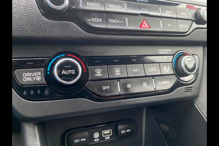 Kia Niro BWJ 2019 | 1.6 GDi 142PK Hybrid DynamicLine | TREKHAAK | LEDER | CLIMA | NAVI | CAMERA | CARPLAY | PRIVACY GLASS | Kia Niro BWJ 2019 | 1.6 GDi 142PK Hybrid DynamicLine | TREKHAAK | LEDER | CLIMA | NAVI | CAMERA | CARPLAY | PRIVACY GLASS |