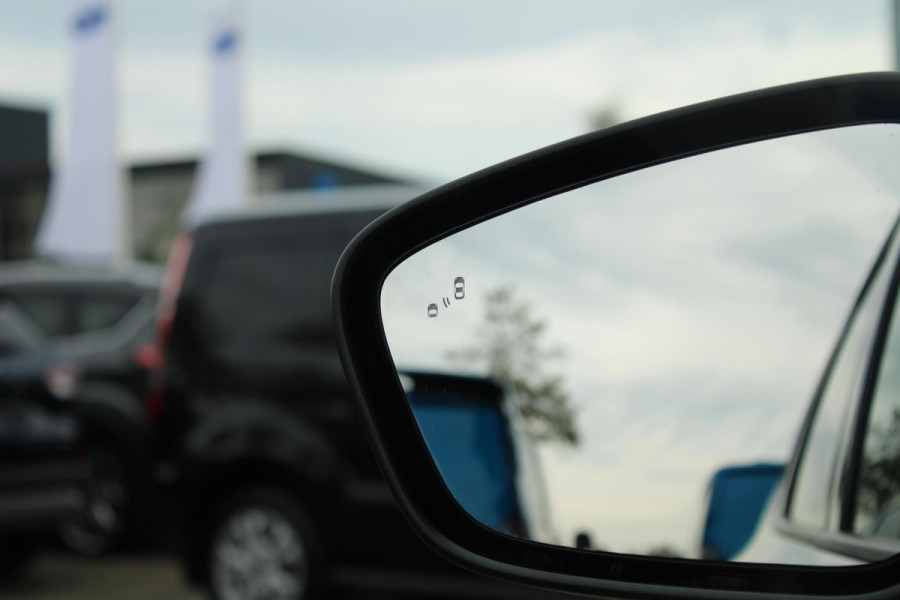 Ford Kuga 2.5 FHEV ST-Line X 190pk | 4WD | Driver Assistance Pack | Panorama dak | Winterpack | Technology Pack | Geen Stekker nodig | 2.100kg Trekgewicht | All Weather Banden