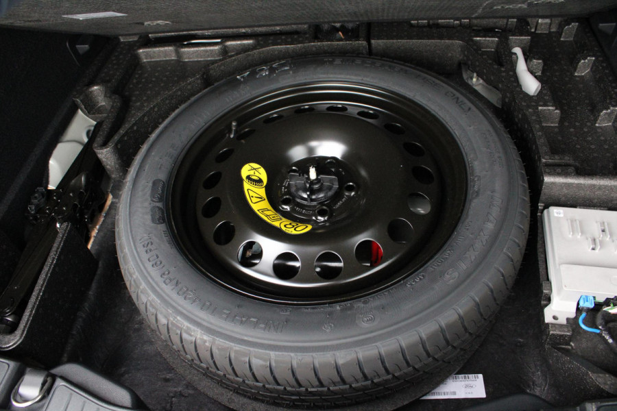 Ford Kuga 2.5 FHEV ST-Line X 190pk | 4WD | Driver Assistance Pack | Panorama dak | Winterpack | Technology Pack | Geen Stekker nodig | 2.100kg Trekgewicht | All Weather Banden