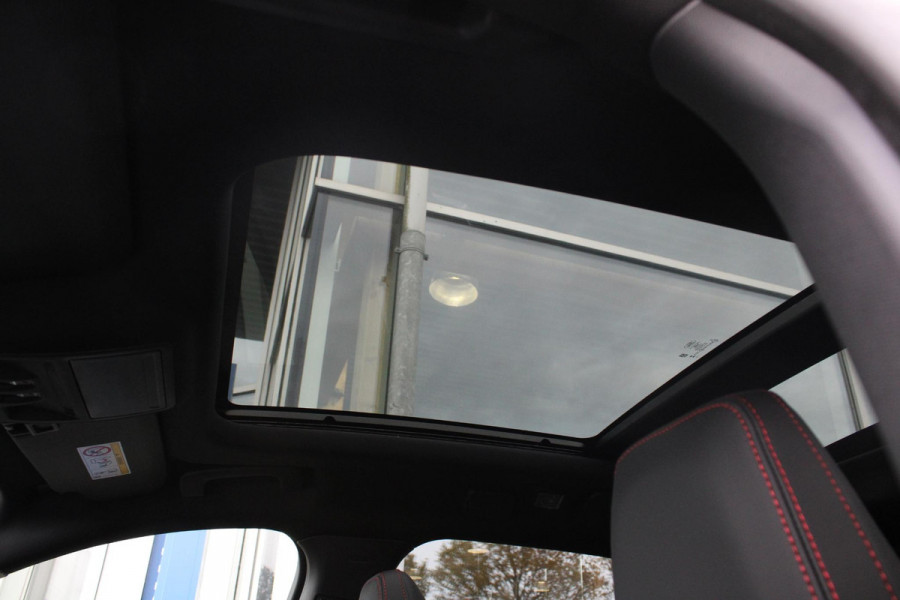 Ford Kuga 2.5 FHEV ST-Line X 190pk | 4WD | Driver Assistance Pack | Panorama dak | Winterpack | Technology Pack | Geen Stekker nodig | 2.100kg Trekgewicht | All Weather Banden