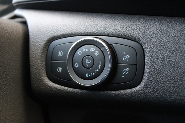 Ford Transit Custom 320 2.0 TDCI L2H1 Sport 185pk - ACC - Trekhaak - Navi - Camera - Stoelverwarming - Blind spot - Xenon - Rijklaar Ford Transit Custom 320 2.0 TDCI L2H1 Sport 185pk - ACC - Trekhaak - Navi - Camera - Stoelverwarming - Blind spot - Xenon - Rijklaar