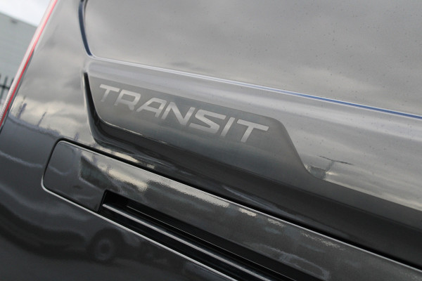 Ford Transit Custom 320 2.0 TDCI L2H1 Sport 185pk - ACC - Trekhaak - Navi - Camera - Stoelverwarming - Blind spot - Xenon - Rijklaar Ford Transit Custom 320 2.0 TDCI L2H1 Sport 185pk - ACC - Trekhaak - Navi - Camera - Stoelverwarming - Blind spot - Xenon - Rijklaar