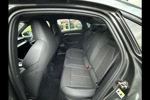 Audi A3 Limousine 30 TFSI Aut. S-Line S-Edition | Bang & Olufsen | Virtual | Stoel Verwarming |