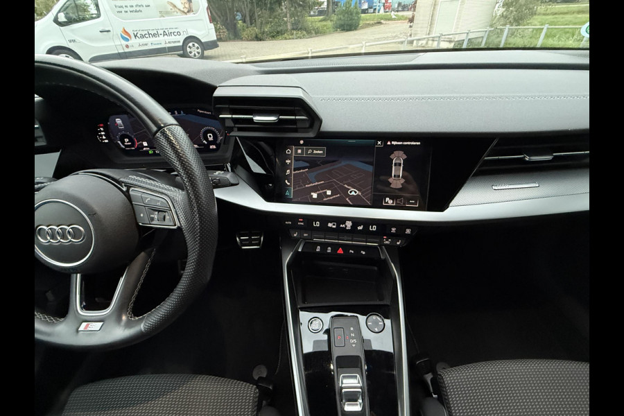 Audi A3 Limousine 30 TFSI Aut. S-Line S-Edition | Bang & Olufsen | Virtual | Stoel Verwarming |