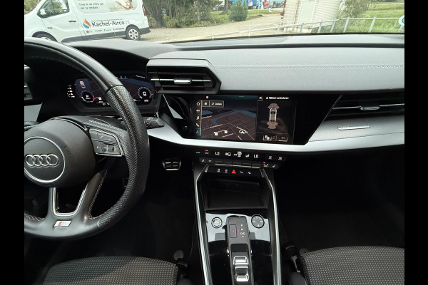 Audi A3 Limousine 30 TFSI Aut. S-Line S-Edition | Bang & Olufsen | Virtual | Stoel Verwarming |