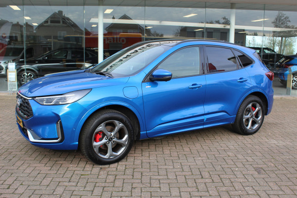 Ford Kuga 2.5-243pk PHEV ST-Line X. 2100kg trekgewicht ! Nieuw Model ! Van €. 54.937,- voor €. 43.735,- ! Trekgewicht van 2.100kg ! Elektr. verstelb. AGR stoelen voor, Stoel-, stuur-, voorraam- en achterbank verwarming, Elektr. panorama/schuif-kanteldak , Trekhaak wegklapbaar,